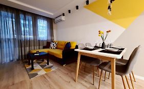 Modern And Cozy Flat In The City Center